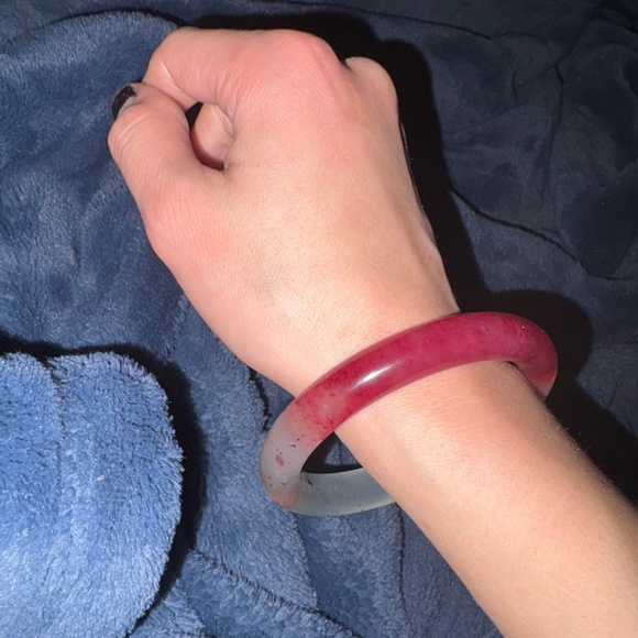 Vintage Blood Red and Green Jade Bangle Bracelet - Picture 7 of 9